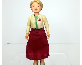 Fisher Price Loving Family Dollhouse Grandmother Grandma Grandparent Doll 1993