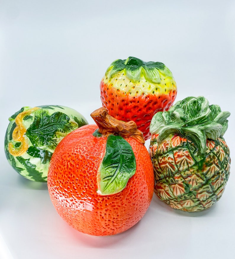 Your Choice Fun & Kitschy Vintage Mid-Century Modern Retro Hand-Painted Ceramic Fruit Orange, Strawberry, Pineapple, and Watermelon Bild 1