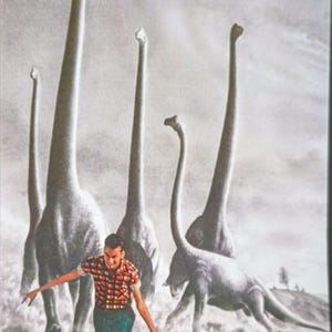 Collage di carta retrò umoristico con dinosauri, opera d'arte originale fatta a mano, raffigurante una coppia che scappa dai dinosauri.