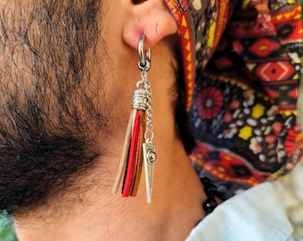 Pendientes de borla de cuero para hombre, joyería colgante con flecos boho del suroeste - Diseños de triángulo de concho llamativos - Pendientes de cuero hippie para hombres