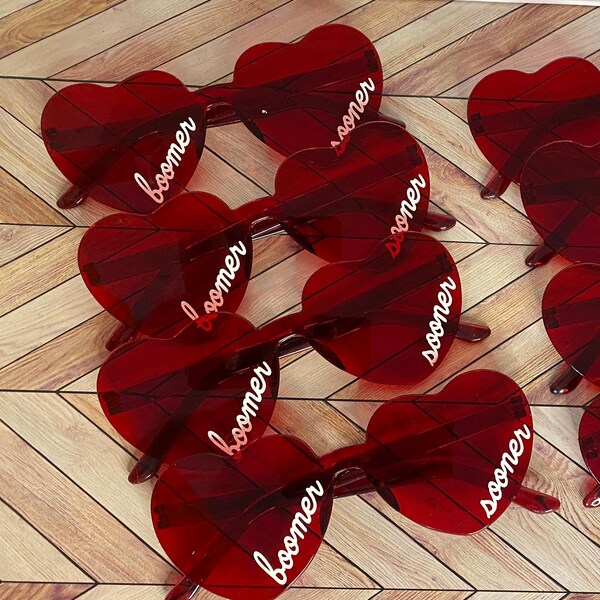 ¡Paquete de 4! - ¡Gafas de moda de plástico Red Sooner con letras de vinilo!