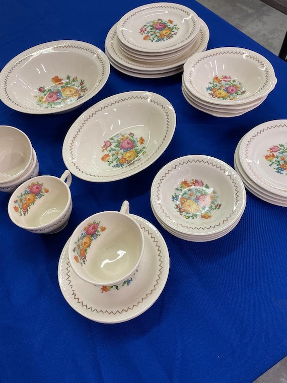 Crown Potteries Co - Cross Stich Pattern / 1950's / Set of 4 - Etsy