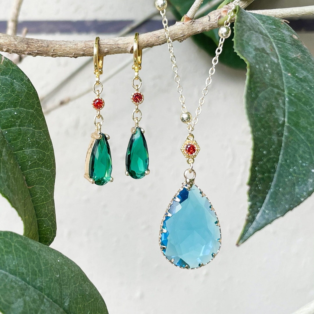 Howl's earrings and necklace Clearance