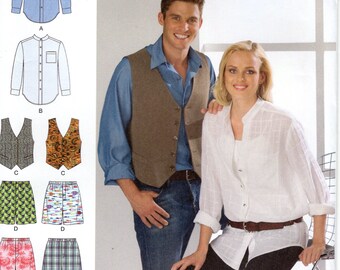 Pode incluir: Um padrão de costura para uma camisa e um colete, com uma modelo vestindo uma camisa azul, um colete marrom e calças jeans azuis. O padrão inclui uma variedade de opções para a camisa e o colete, incluindo diferentes cores e padrões. O padrão é da Simplicity e é fácil de costurar.