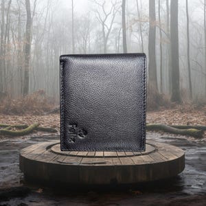 Cartera de hombre de grano completo, elegante billetera plegable hecha a mano.
