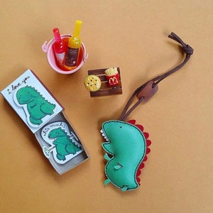 Dinosour Bag Charm, Unique Bag Charm, Cute Key Chain, Handmade Bag Charm, Keychain Gift, Animal Keychain, Unique Small Gift - PT003