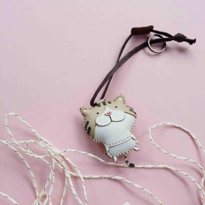 Meow Meow  Bag Charm, Unique Bag Charm, Cute Key Chain, Handmade Bag Charm, Keychain Gift, Animal Keychain, Unique Small Gift