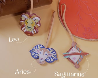 Dierenriem lederen charme, unieke tas charme, sleutelhanger, handgemaakte tas charme, sleutelhanger cadeau, handtas charme, astrologische tekens portemonnee charme