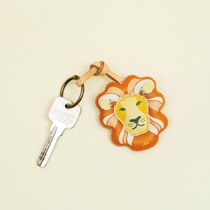 Llavero de Cáncer y colgante para bolso de piel vegana – Colgante para bolso del horóscopo zodiacal, accesorio para colgar en el coche, regalo astrológico único para ella. imagen 11