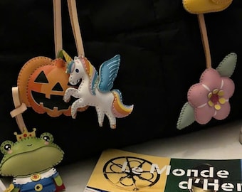 Halloween Purse Charm – Trick-or-Treat Pumpkin, Microfiber Fall Bag Accessory, Gift for Friends