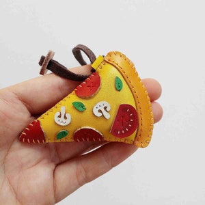 Pizza Funghi e Salsiccia Bag Charm, Unique Bag Charm, Cute Key Chain, Handmade Bag Charm, Keychain Gift, Food Keychain, Unique Small Gift