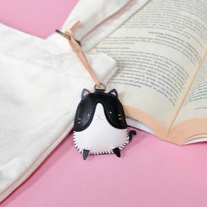 Tuxedo Cat, Bicolor Cat Bag Charm, Unique Microfiber Bag Charm, Cute Key Chain, Handmade Bag Charm, Keychain Gift, Animal Keychain Tuxedo Cat