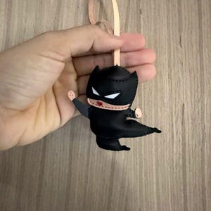 手作りのレザー製ロケット型バッグチャーム：ユニークなキーホルダーギフト Miss Fury