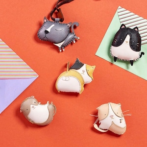 All About Cats Bag Charm, Unique Bag Charm, Cute Key Chain, Handmade Bag Charm, Keychain Gift, Animal Keychain, Cat Collection Charm