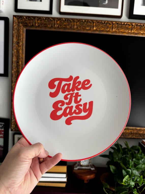 Take It Easy Retro Wall Art Polymer Plate, 1970s Typography Plate Decor, Red and White Vintage Quote Plate, Retro Kitchen Art Wall Decor