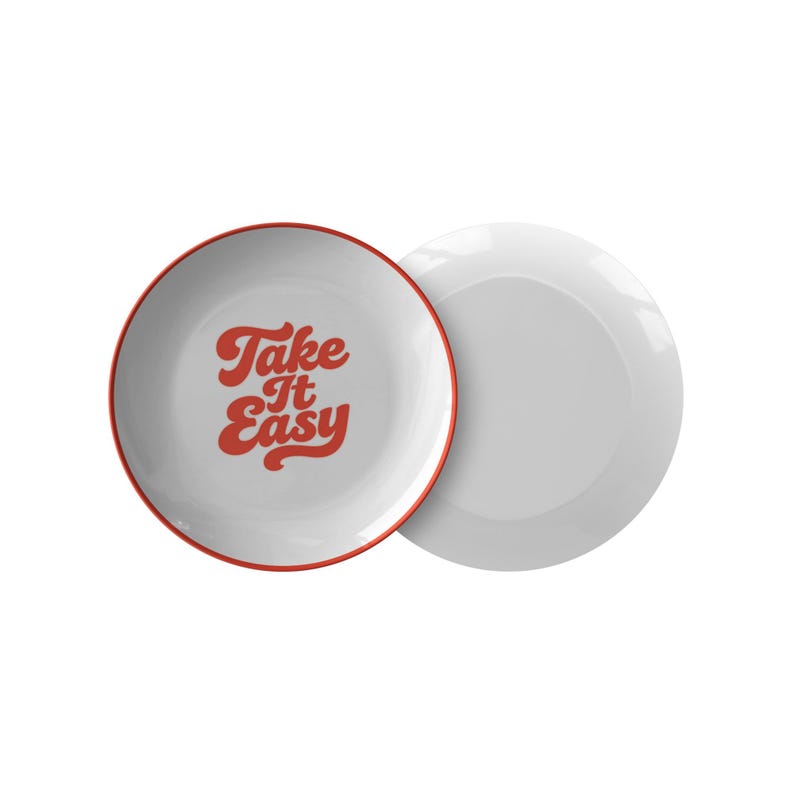 Plato de polímero con arte de pared retro "Tómalo con calma", decoración tipográfica de los años 70, plato con cita vintage en rojo y blanco, decoración de pared con arte retro para cocina. imagen 5