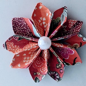 Stunner Papierblume Anstecknadel / Rote Blume Anstecknadel / Geschenke Für Ihn / Geschenke für Sie / Brosche / Personalisiertes Geschenk / Anzug Anstecknadel / Abschlussballkleidung / Hochzeit