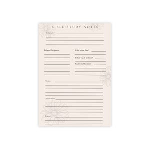 Könnte beinhalten: Eine druckbare Vorlage für Bibelstudiennotizen mit einem floralen Design. Die Vorlage enthält Abschnitte für die Schrift, verwandte Schrift, wer sie geschrieben hat, wann sie geschrieben wurde, zusätzlicher Kontext, Notizen, Anwendung und Gebet.