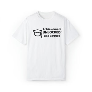 Prestation upplåst, BSc-skjorta i påse, BSc-examenskjorta, universitetsexamen-T-shirt, BSc-examenspresent, examenskjorta för henne, honom