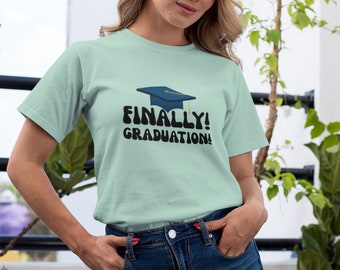 Endlich Abschluss, Abschluss Shirt, Geschenkideen für den Abschluss, schließlich grad Shirt, Herren Shirt, Damen Shirt, Grad Shirts, Geschenk für Senior
