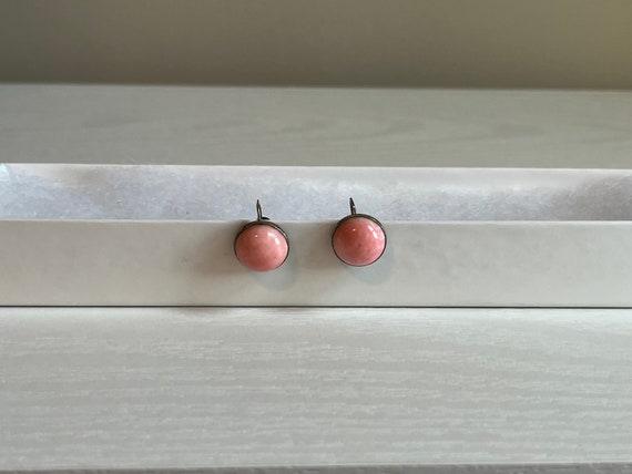 Vintage Coral Pink Screw Back Earrings - image 4