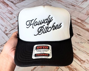Howdy Bitches Trucker Embroidered Western Hat for Women Country Concert Outfit Trendy Gift for Bestie Inappropriate Hats Ladies Rodeo Preppy