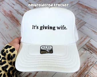 Funny Bride Trucker Hat Embroidered Bride Accessories It&#39;s Giving Wife Bachelorette Party Truckers Trendy Wifey Gifts Cute Bridal Wifey Hats