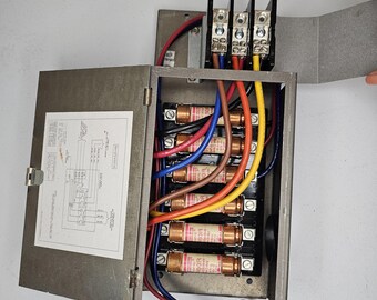 New HVAC Disconnect Box w/ TR60R Fuses Marathon 1423570