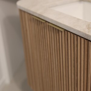 Floating Curved Sing sink vanity with White Oak Rounded Reeds Front 22"-32"-36" Powder zdjęcie 2