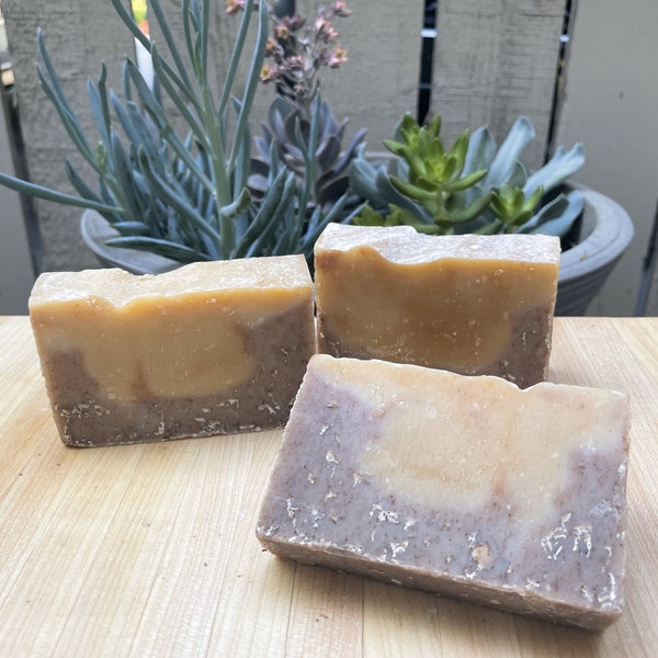 Homemade Honey and Oats Soap, 4oz Cold Process Soap, Sensitive Skin, Hand Made Soap, Non-Toxic Soap, Natural Soap, Eco Friendly, Vegan