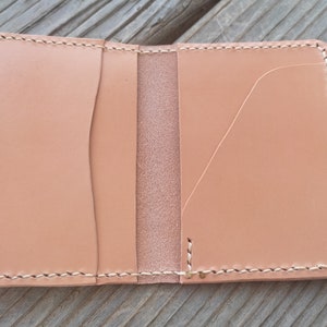 Cartera Slim Artesanal: Hecha a Mano con Cuero Italiano de Primera Calidad