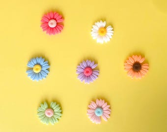 Large Flower Thumbtacks and Magnets | Set of 7 Flower Magnets or Push Pin Set | Flower Magnet |  Flower Bulletin Board Thumb Tacks