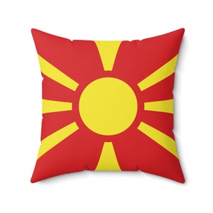Quadratisches Kissen aus gesponnenem Polyester, Flagge von Nordmazedonien