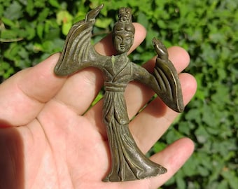 アールデコ調の天使像：金の月桂冠を冠したブロンズ調の彫刻 - Etsy 日本