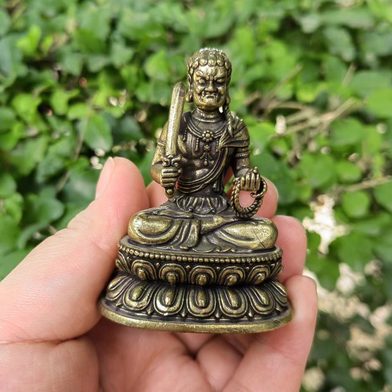アンティーク真鍮製ダルマ仏ミニチュア、禅瞑想用装飾 - Etsy 日本