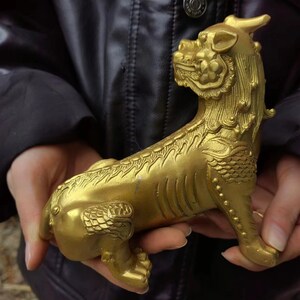 Wealth Pixiu Statue Feng Shui Decor Kirin Pi xiu, Copper kylin,Bronze unicorn Figurine, Foo-Dogs Lion Temple Guardian,Fengshui Decor PDD232 image 2