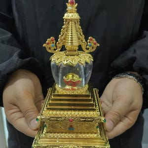 Temple bouddhiste népalais stupa, stupa en cuivre, récipient de stockage de reliques de Bouddha entièrement fait main, cercueil d&#39;autel en laiton gris antique zen P703