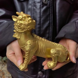 Copper Tibet Di Ting Beast Ornament Pixiu Miniature Brass Nepal Mythological Creature Foo Dog Lion Feng shui Decor Ancient bronze gift PD232