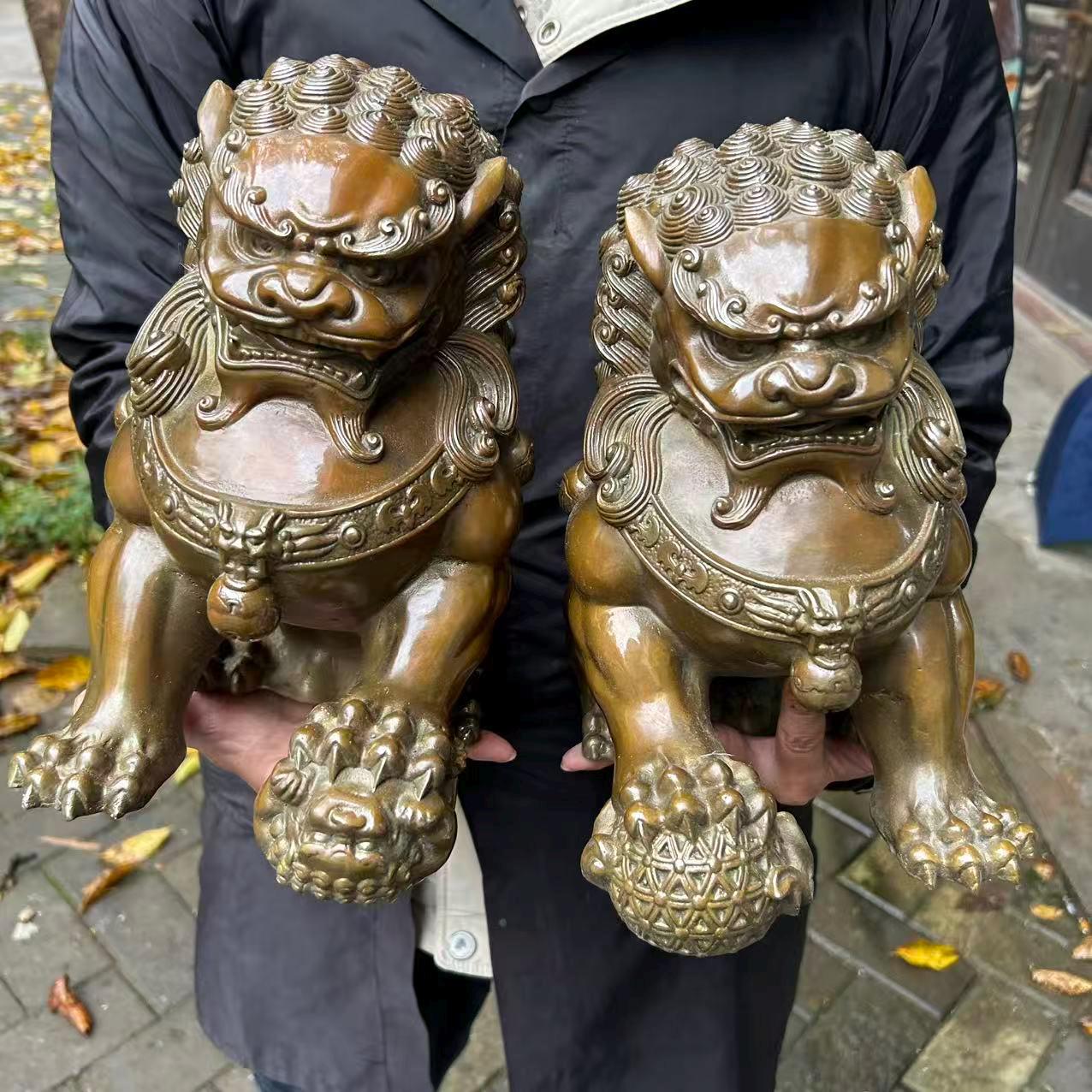 明治金工 厚義 作 古銅 獅子 ライオン 置物 在銘 Pair Vintage Style Copper Fu Foo Lion Statues, Feng Shui Guardians