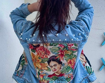 Veste en jean personnalisée Frida Kahlo, Veste en jean cloutée personnalisée, Veste en jean Frida Kahlo, Idée cadeau, Veste