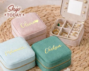 Personalized Travel Jewelry Box, Bridesmaid Proposal Gift, Custom Velvet Jewelry Case, Bridesmaid Gift Box, Name Jewelry Organizer(Center-1)