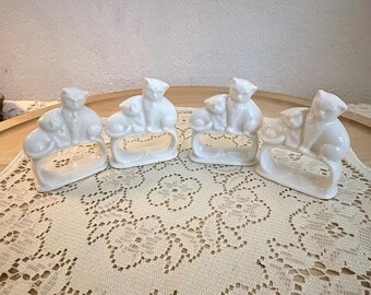 Portaanelli vintage in ceramica bianca a forma di gatto Nakin