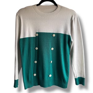 Suéter VTG de color verde y blanco con bloques de color asimétricos y detalle de botones, talla pequeña.