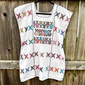 VTG Mexican Handmade Oaxacan Floral Embroidered Folk Boho Huipil Blouse Sz M-L