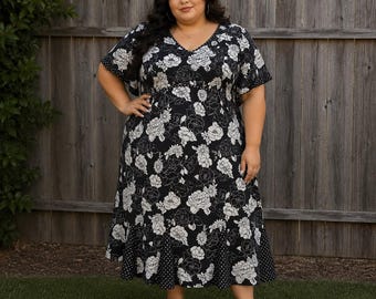 90s White Stag Plus Size Chiffon Black and White Floral Polka Dot Midi Dress 4X