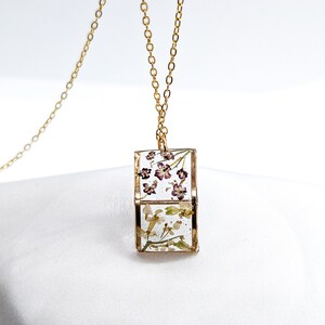Real Flowers Necklace, Open Bezel Pendant, Resin Jewelry, Pressed Flowers, Handmade Gift for Birthday, Christmas, Anniversary, Engagement