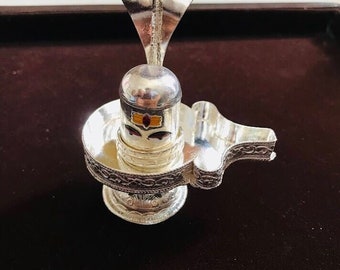 Handgemaakt zilveren Shiva Lingam-idool met Jalheri-standaard