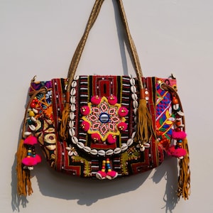 Boho Banjara Stickerei Patchwork Handtasche, indische Banjara Tragetasche, Banjara Tasche, Banjara Schultertasche, Banjara Schultertasche, handgemachte Tasche.