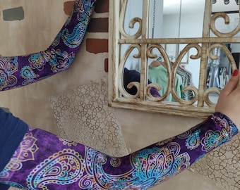 竹製圧縮アームスリーブ - アウトドアアクティビティウォーマー - パープルカラーペイズリーデザイン