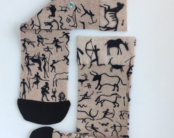 竹製ソックス - 通気性に優れた特別なデザイン - 原始人の絵